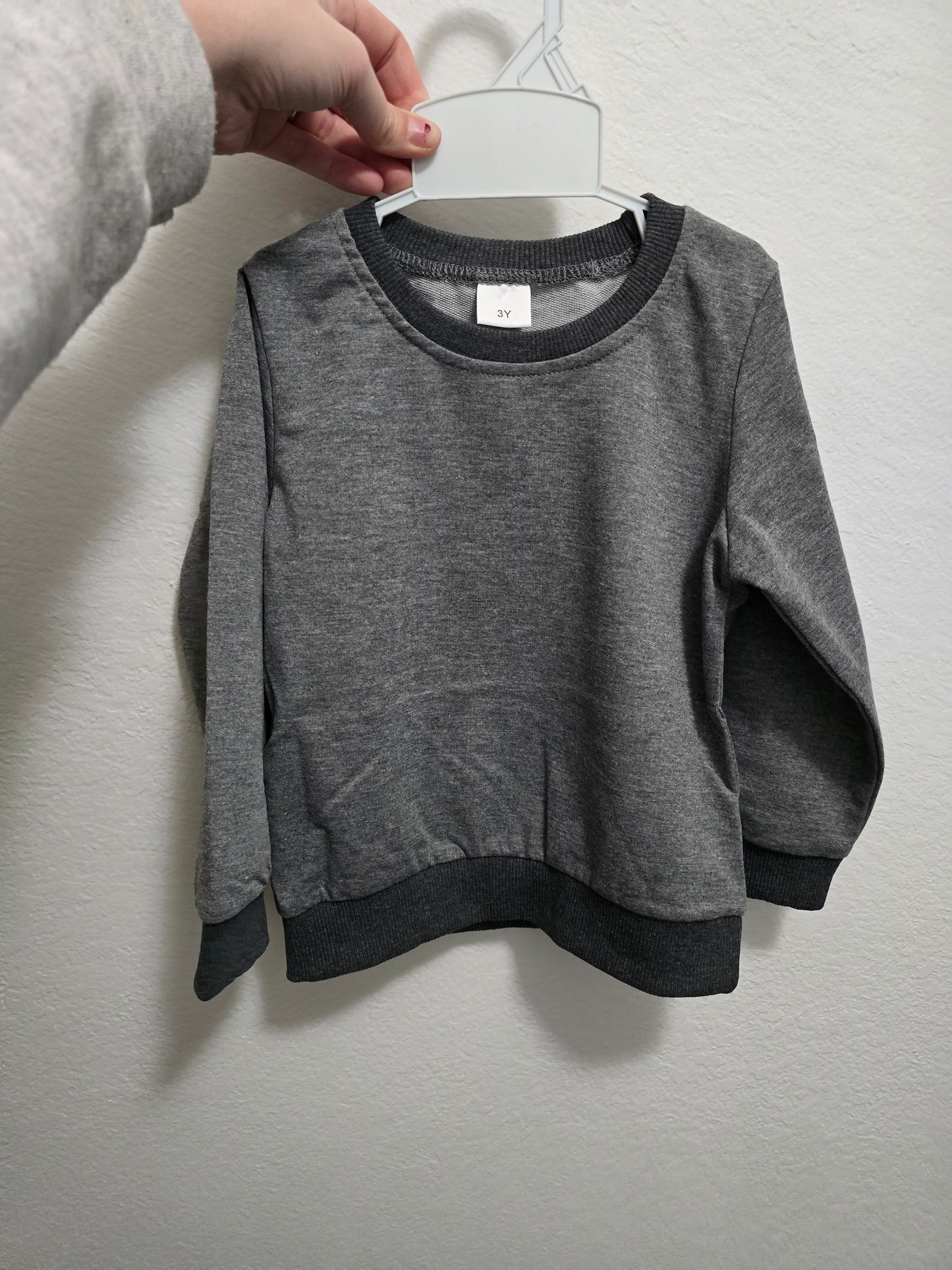 Grey sweatshirt pullover